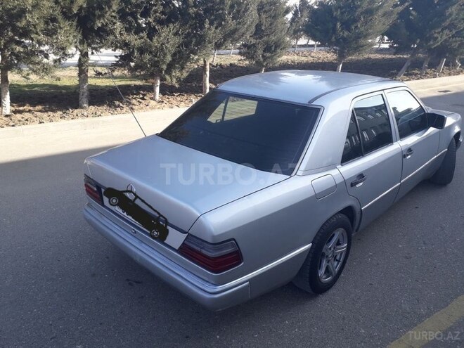 Mercedes E 230 1992, 214,000 km - 2.3 l - Sumqayıt