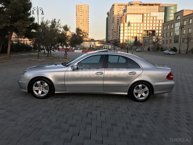 Mercedes E 240 2002, 220,800 km - 2.6 л - Bakı