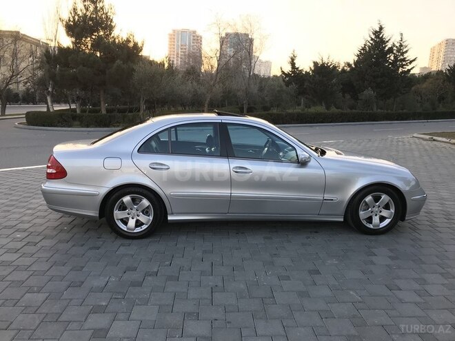 Mercedes E 240 2002, 220,800 km - 2.6 л - Bakı