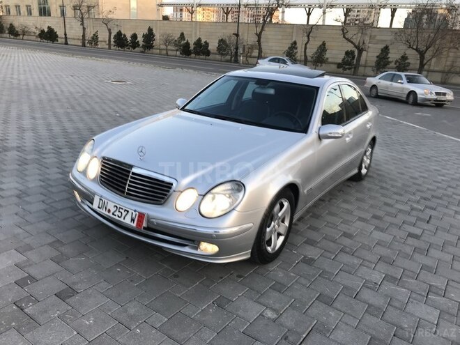 Mercedes E 240 2002, 220,800 km - 2.6 л - Bakı