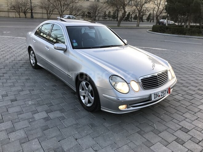 Mercedes E 240 2002, 220,800 km - 2.6 л - Bakı