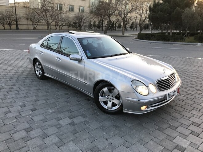 Mercedes E 240 2002, 220,800 km - 2.6 л - Bakı