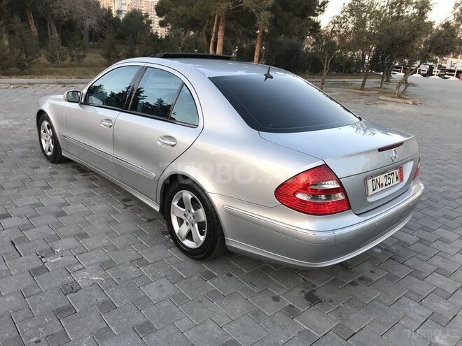 Mercedes E 240 2002, 220,800 km - 2.6 л - Bakı