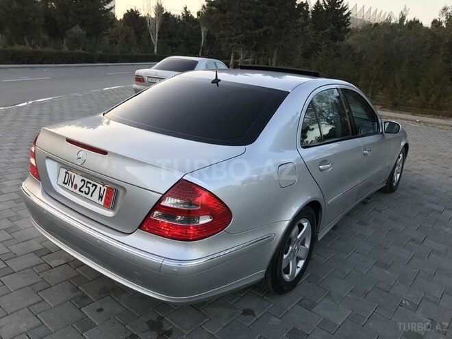 Mercedes E 240 2002, 220,800 km - 2.6 л - Bakı