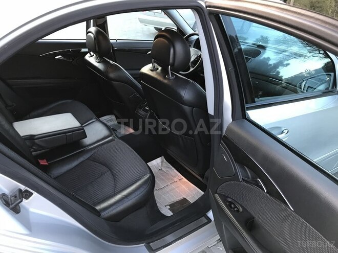 Mercedes E 240 2002, 220,800 km - 2.6 л - Bakı