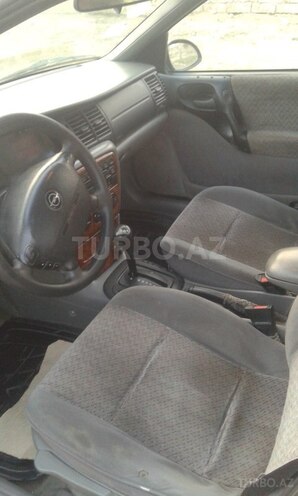Opel Vectra 1999, 241,000 km - 2.0 l - Sumqayıt