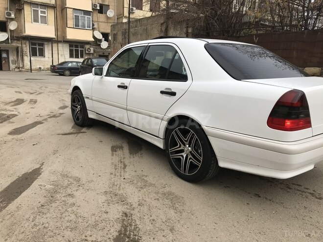 Mercedes C 230 1999, 157,000 km - 2.3 l - Bakı