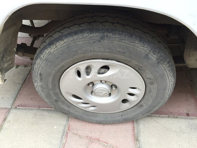 Hyundai H 100 2006, 241,000 km - 2.6 l - Bakı
