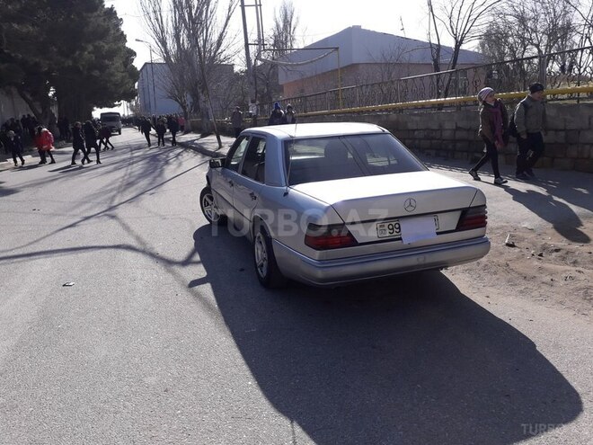 Mercedes E 200 1992, 234,000 km - 2.0 l - Sumqayıt