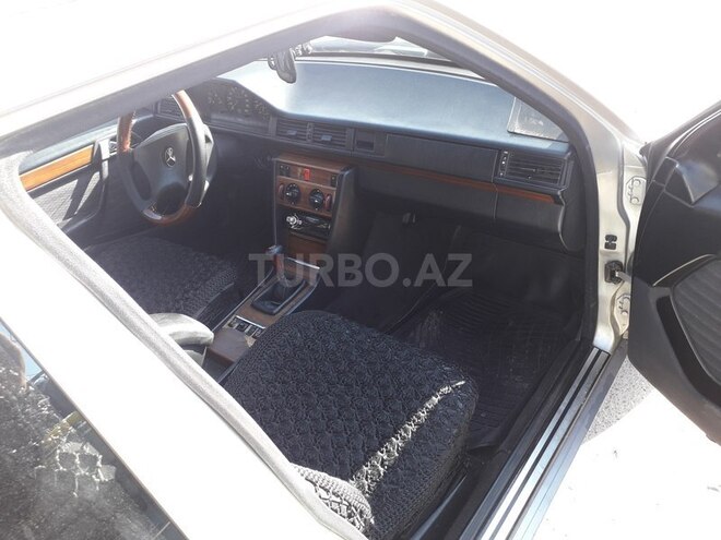 Mercedes E 200 1992, 234,000 km - 2.0 l - Sumqayıt