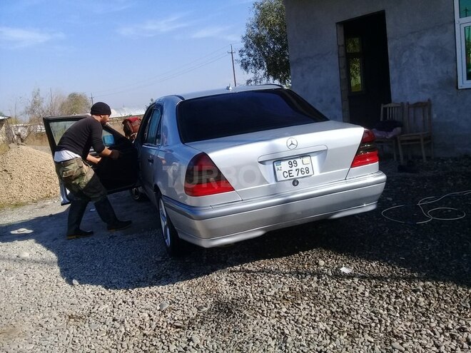Mercedes C 230 2000, 175,000 km - 2.3 l - Beyləqan