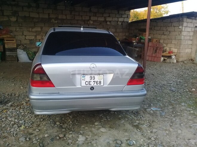 Mercedes C 230 2000, 175,000 km - 2.3 l - Beyləqan