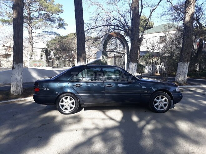 Mercedes C 220 1996, 254,000 km - 2.2 л - Sumqayıt