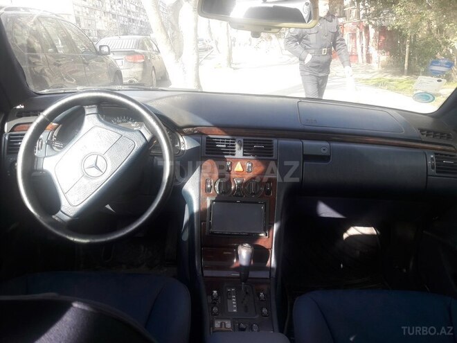 Mercedes E 230 1996, 250,000 km - 2.3 l - Bakı
