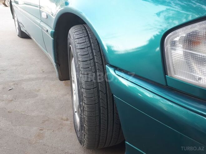 Mercedes C 180 1998, 175,000 km - 1.8 l - Gəncə