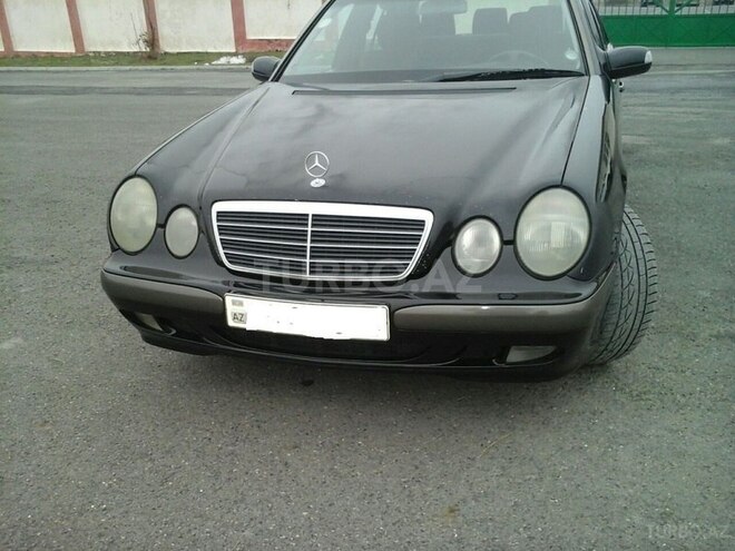 Mercedes E 220 2001, 342,000 km - 2.2 л - Qəbələ
