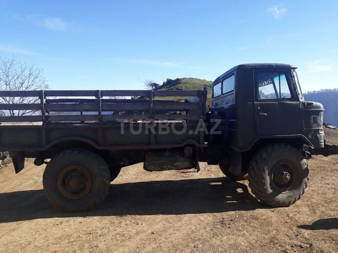 GAZ 66 1983, 300,000 km - 4.7 l - Astara