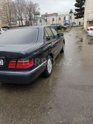 Mercedes E 230 1997, 350,000 km - 2.3 l - Bakı