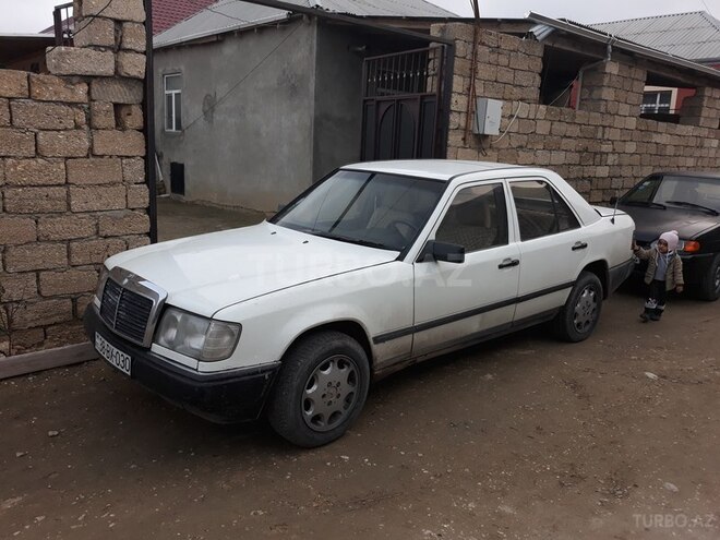 Mercedes E 200 1988, 452,100 km - 2.0 l - Bakı