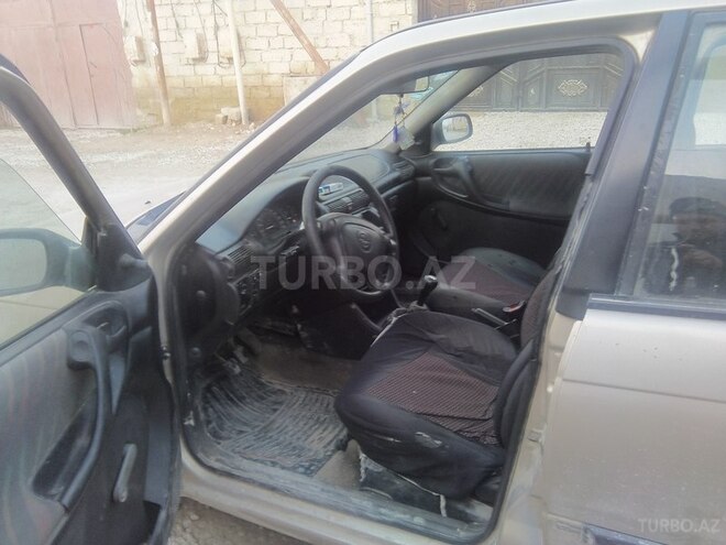 Opel Astra 1997, 400,000 km - 2.0 l - Bakı