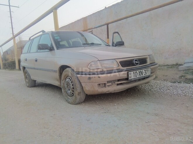 Opel Astra 1997, 400,000 km - 2.0 l - Bakı