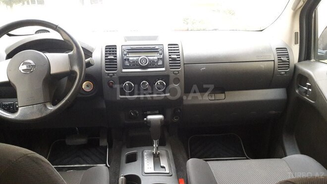 Nissan Navara 2014, 92,000 km - 2.5 л - Bakı