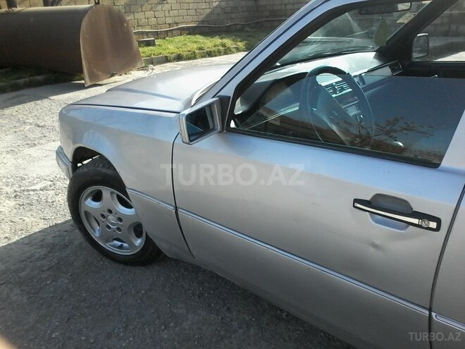 Mercedes E 230 1990, 325,123 km - 2.3 л - Xırdalan