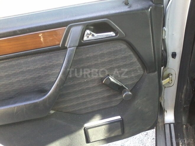 Mercedes E 230 1990, 325,123 km - 2.3 л - Xırdalan