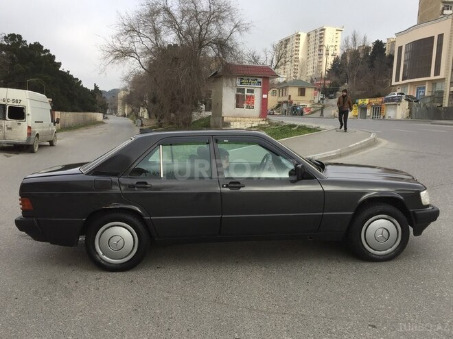 Mercedes 190 1990, 324,567 km - 2.2 l - Bakı
