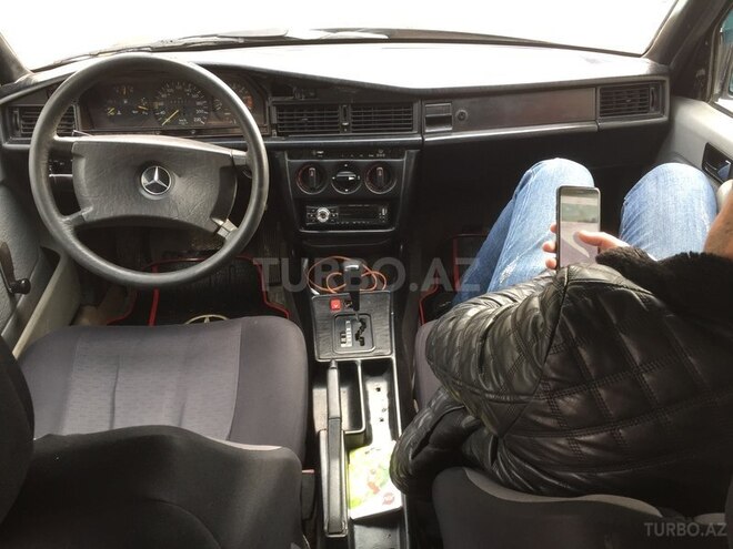 Mercedes 190 1990, 324,567 km - 2.2 l - Bakı