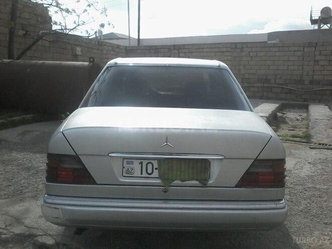 Mercedes E 230 1990, 325,123 km - 2.3 л - Xırdalan