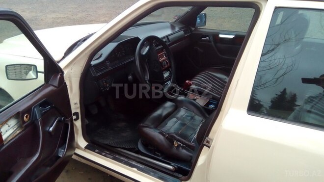 Mercedes E 250 1994, 440,000 km - 2.5 л - Lənkəran