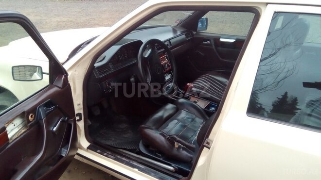 Mercedes E 250 1994, 440,000 km - 2.5 л - Lənkəran
