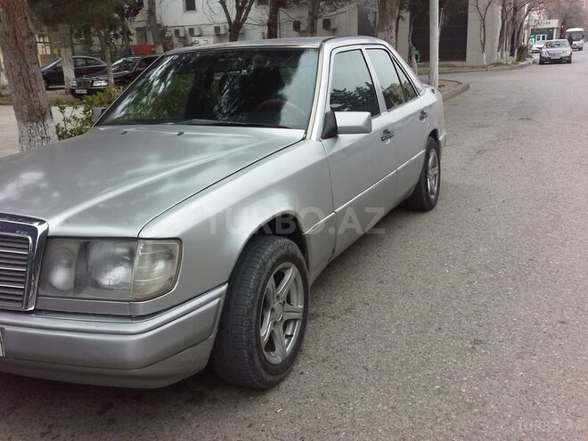 Mercedes E 200 1992, 250,000 km - 0.2 l - Sumqayıt