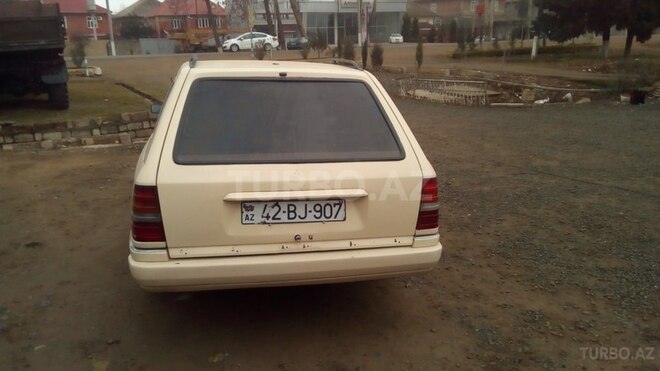 Mercedes E 250 1994, 440,000 km - 2.5 л - Lənkəran