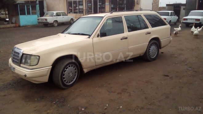 Mercedes E 250 1994, 440,000 km - 2.5 л - Lənkəran
