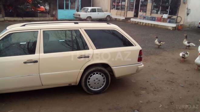 Mercedes E 250 1994, 440,000 km - 2.5 л - Lənkəran