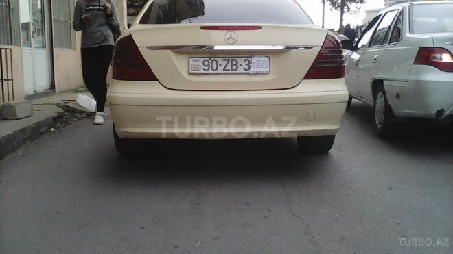 Mercedes E 200 2009, 213,700 km - 1.8 l - Bakı
