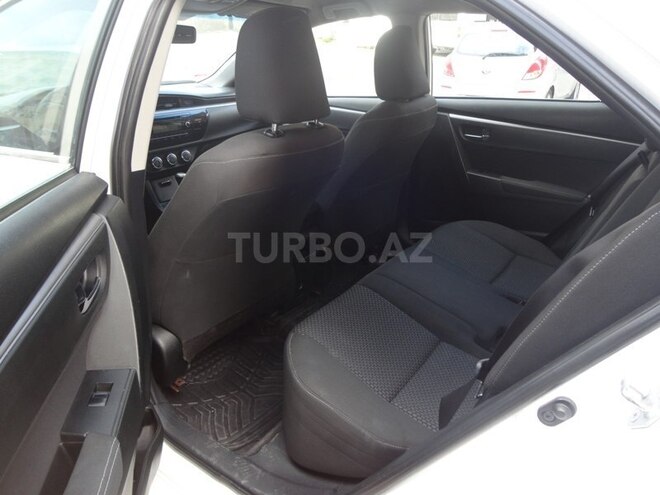 Toyota Corolla 2013, 100,000 km - 1.6 л - Bakı