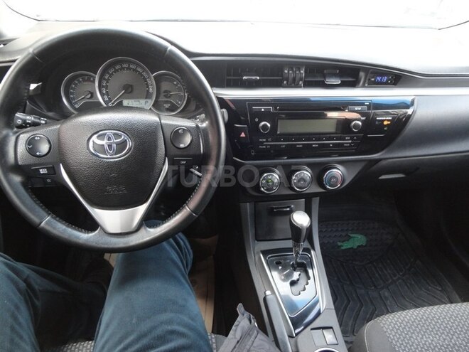 Toyota Corolla 2013, 100,000 km - 1.6 л - Bakı
