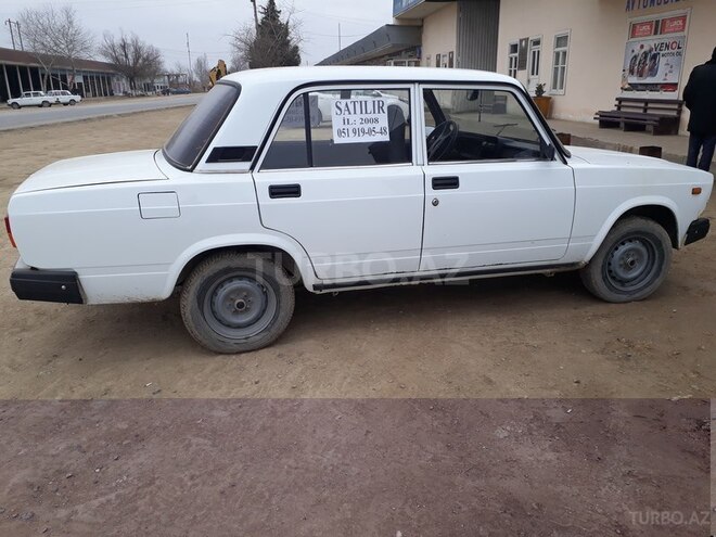 LADA (VAZ) 2107 2008, 200,000 km - 1.6 l - Salyan