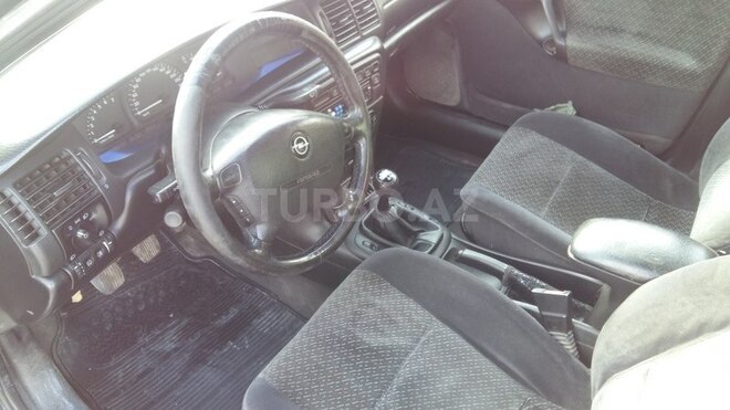 Opel Vectra 1998, 190,000 km - 2.0 л - Bakı