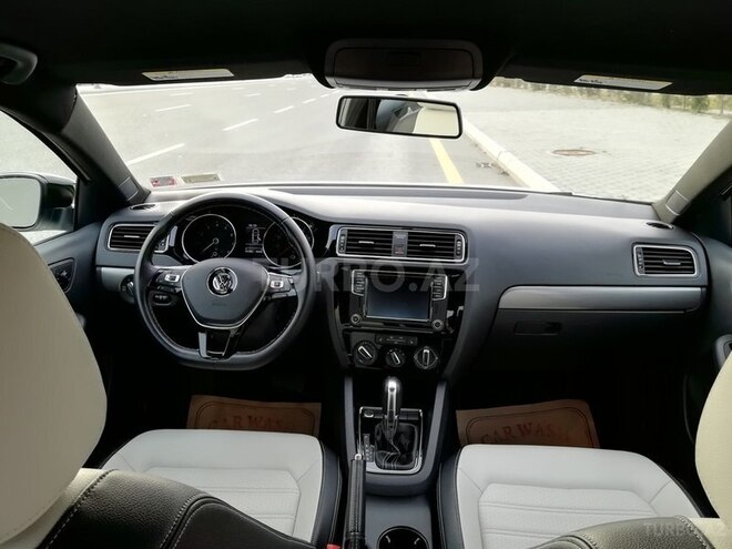 Volkswagen Jetta 2015, 33,874 km - 1.8 l - Bakı