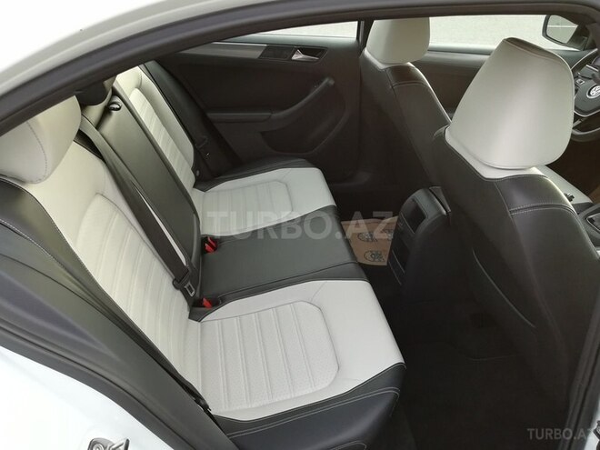 Volkswagen Jetta 2015, 33,874 km - 1.8 l - Bakı