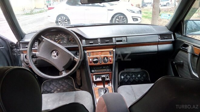 Mercedes E 230 1991, 375,000 km - 0.2 l - Bakı