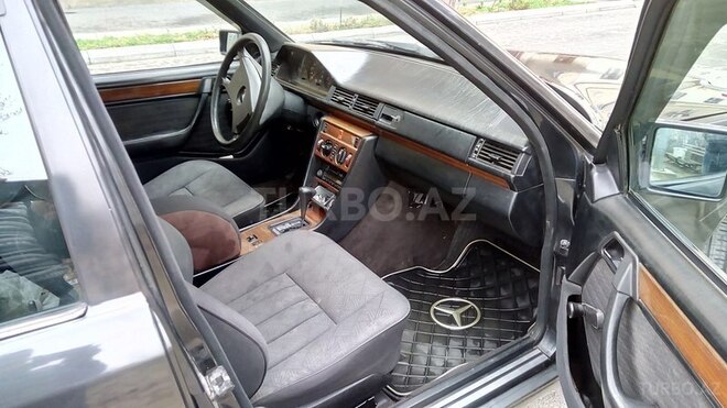 Mercedes E 230 1991, 375,000 km - 0.2 l - Bakı