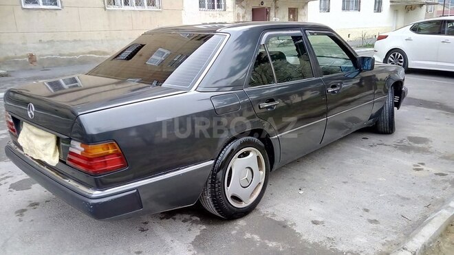 Mercedes E 230 1991, 375,000 km - 0.2 l - Bakı