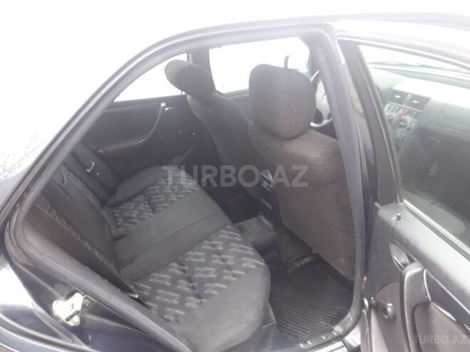 Mercedes C 220 1999, 725,000 km - 2.2 l - Şamaxı