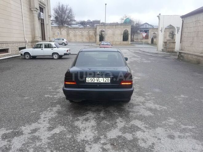 Mercedes C 220 1999, 725,000 km - 2.2 l - Şamaxı