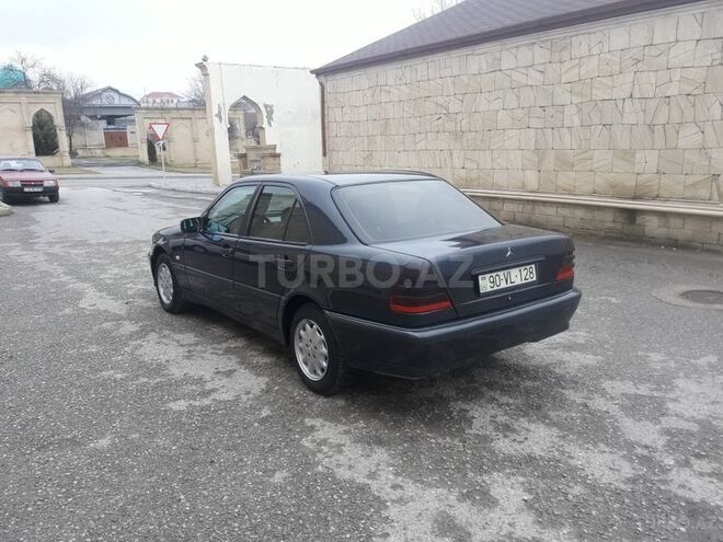 Mercedes C 220 1999, 725,000 km - 2.2 l - Şamaxı